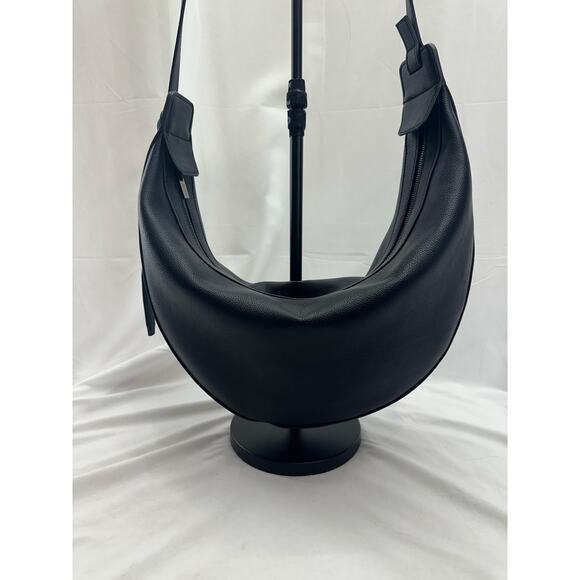BCBG black leather shoulder bag NEw - Picture 1 of 5